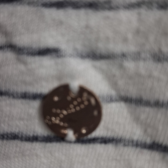 H & M L.O.G.G. Black Striped Hi/Low Top    Size M - Picture 4 of 9